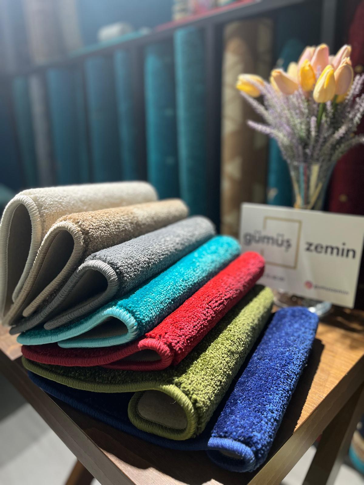 Halıfleks profesyonel döşeme uygulaması, hızlı ve kaliteli montaj.