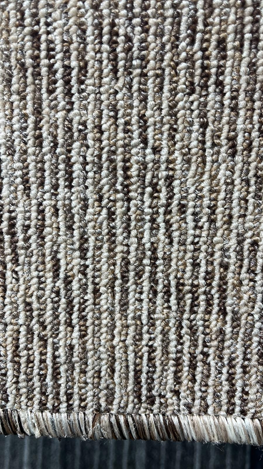 Halıfleks kullanım alanları, ofis, ev, ticari alanlar için uygun.